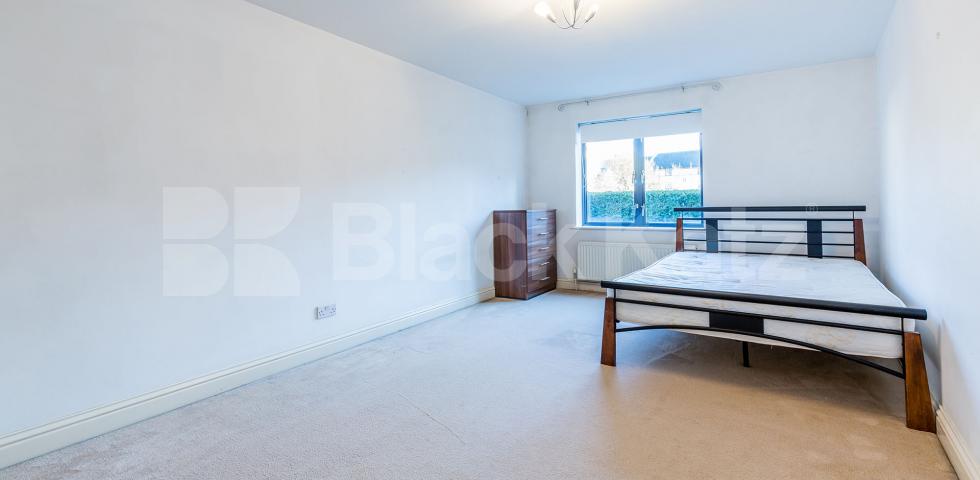 Modern spacious one bed within popular development  Tollington Way, Holloway